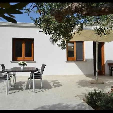 Chalet Del Mare קסטלוצו
